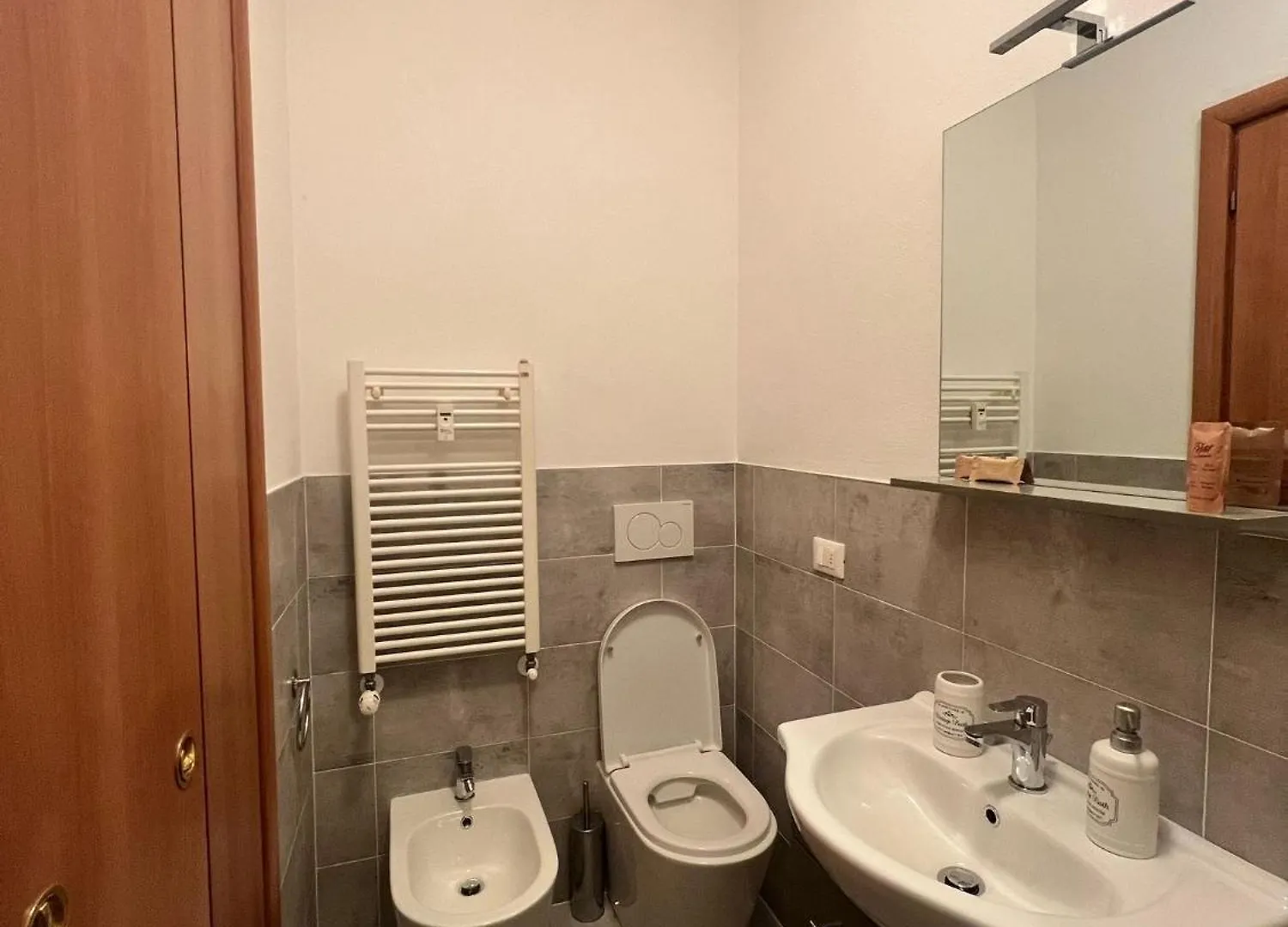 Scandicci Apartment